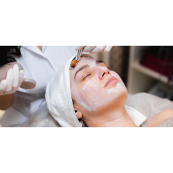 “Tratamiento Facial para Pieles Sensibles: Calma, Hidratación y Luminosidad”